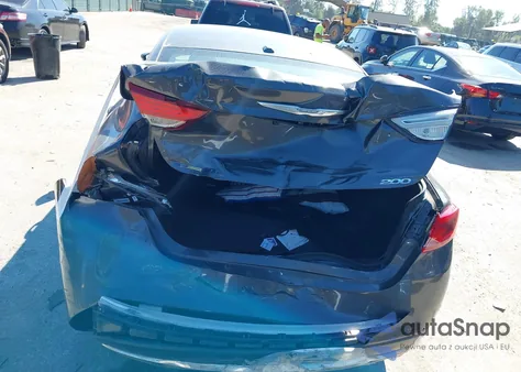 2016 Chrysler 200 Limited из США, поврежденный, VIN 1C3CCCAB1GN131526